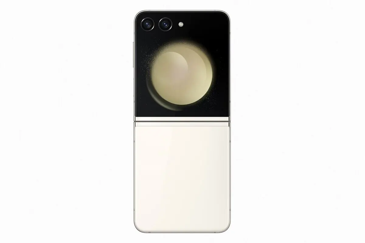 Samsung Galaxy Z Flip5 22 Samsung Galaxy Z Flip5 cream