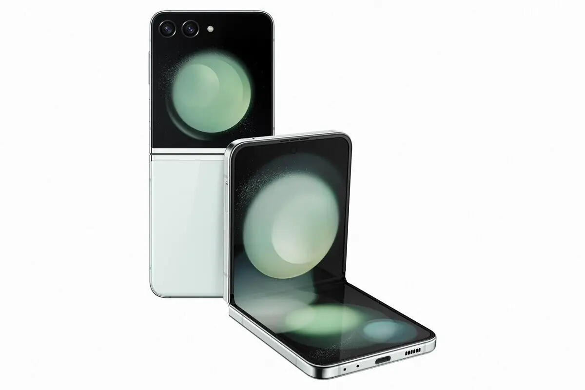 Samsung Galaxy Z Flip5 15 Samsung Galaxy Z Flip5 mint